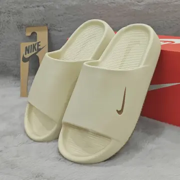 Like new nike slippers US size 8, Men's Fashion, Footwear, Flipflops and  Slides on Carousell