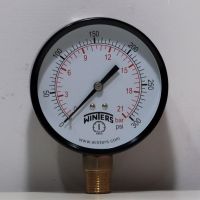 (UIM-Shop) Pressure Gauge Economy Brass 4" , 1/2" NPT , 0-300psi/0-20bar , Model PEM40YBA2NP0HB