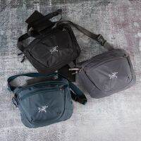 ℡ Arcteryx นก S กระเป๋าหิ้วกลางแจ้งกระเป๋าคาดอกผ้าอ๊อกซ์ฟอร์ด Bird ยี่ห้อเอวกระเป๋าบุคลิกภาพสบายๆขนาดเล็กกีฬา Satchel ปักกระเป๋าสำหรับปั่นจักรยาน