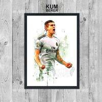 (Wowwww++) โปสเตอร์ติดผนัง โทนี โครส | Real Madrid ราคาถูก วอลเปเปอร์ ติด ผนัง วอลเปเปอร์ สวย ๆ วอลเปเปอร์ 3d วอลเปเปอร์ สี ขาว