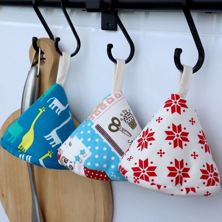 1pc-triangular-pot-cover-cap-cartoon-animal-colorful-cotton-kitchen-insulation-clip-insulation-handle-glove-xmas-gift