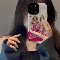 เคสโทรศัพท์หนังสุดหรูตุ๊กตาบาร์บี้ที่ทันสมัยสำหรับ iPhone 14/13/12/11 Pro Max 12 13 Mini 6 6S 7 8 Plus X XR XS Max ปลอกโทรศัพท์แบบนิ่มกันกระแทกแฟชั่นที่สร้างสรรค์ฝาครอบโทรศัพท์พร้อมเลนส์คลุมทั้งหมดป้องกันกล้องฝาครอบ Shel