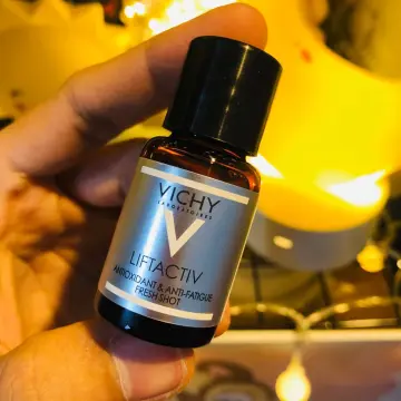 Thành phần chính của serum Vitamin C Vichy là gì?
