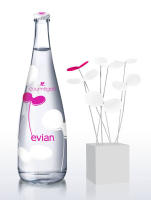 ⭐️พร้อมส่ง⭐️น้ำแร่ evian x House of Courreges  Limited Edition in 2012 ขนาด 750 ml.