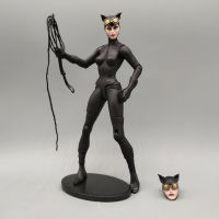 DCC Collectibles Cat-Woman Designer Series โดย Jae Lee Loose Action Figure