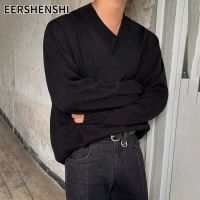 EERSHENSHI เสื้อถักคอวีฤดูใบไม้ร่วงและฤดูหนาวสำหรับผู้ชาย,เสื้อสเวตเตอร์คอวีอบอุ่นสไตล์เกาหลีเสื้อสเวตเตอร์แฟชั่นสีทึบหลวมเสื้อสเวตเตอร์สไตล์ฮ่องกงเสื้อเนื้อแบบรัดลำลองสำหรับผู้ชาย