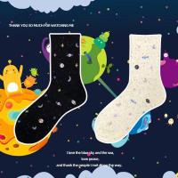 ถุงเท้าลำลอง ข้อกลาง ผ้าฝ้าย  ลายท้องฟ้ากลางคืน สไตล์เกาหลี Korean sky planet tube socks pure cotton fashion socks