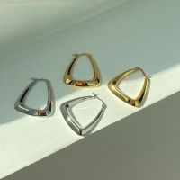 imean.store - Gorgeous triangle hoops earring | ต่างหูห่วงงานไทเทเนี่ยม