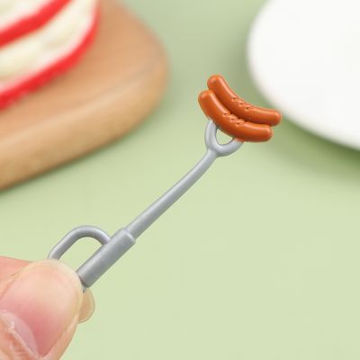 【CW】 2PcsSimulation BBQ Grilled Sausage MiniatureDollKitchen Decoration CraftsFor Children PretendToy