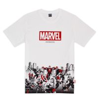 unisex เสื้อยืดคอกลม DSL001 เสื้อยืดผู้ชาย Marvel Men Flock Print Logo -T-Shirt - เสื้อยืดผู้ชายลายโลโก้อเวนเจอร์พิมพ์กำมะหยี่ (AVMTS-9303-WH) characters studio เสื้อผู้ชายเท่ๆ เสื้อผู้ชายวัยรุ่น