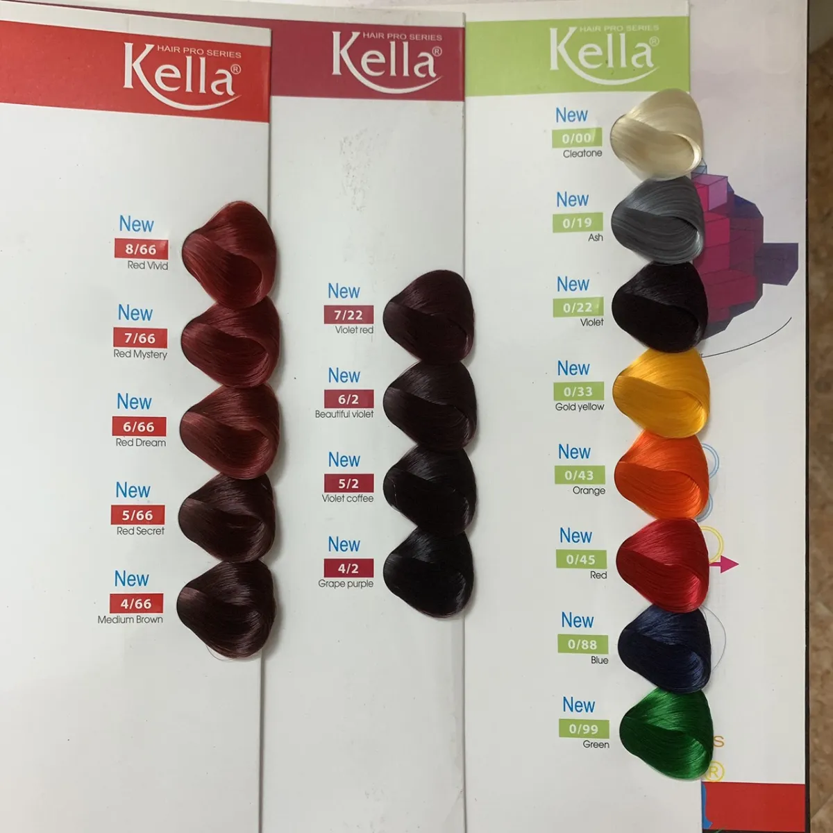 Thuốc nhuộm tóc Kella thế hệ mới đang trở thành cơn sốt trong cộng đồng thời trang. Đây là lựa chọn hoàn hảo cho những ai muốn tạo nên một diện mạo mới mẻ. Hãy xem hình ảnh liên quan để khám phá những ưu điểm nổi bật của thuốc nhuộm tóc Kella thế hệ mới.