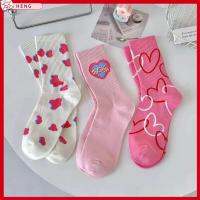 HENG ตุ๊กตาบาร์บี้รูปหัวใจสำหรับผู้หญิง,ตุ๊กตาบาร์บี้ KAOS Kaki Anak Perempuan ลายทางสีชมพูนิ่มแฟชั่นถุงเท้าทรงท่อกลางหวาน