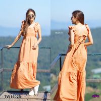 Maxi Dress เดรสยาว คอเหลี่ยม ดีเทลระบายแขน