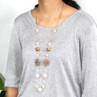 Gorgeous Pearl Handmade Long Sweater Chain Exquisite Hollow Out Flower Pendents Women Fashion Necklace