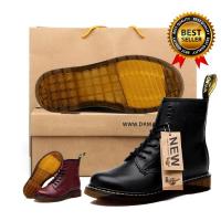 บู๊ทส์รองเท้า Dr. Martens Boots Hiking Shoesรองเท้าบูทหนังแท้