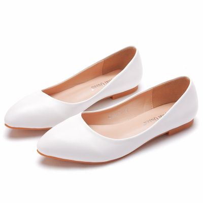 Europe and the United States pointed flat shoes leisure single shoes big yards single flat with big yards for womens shoes 40-43 white shoes