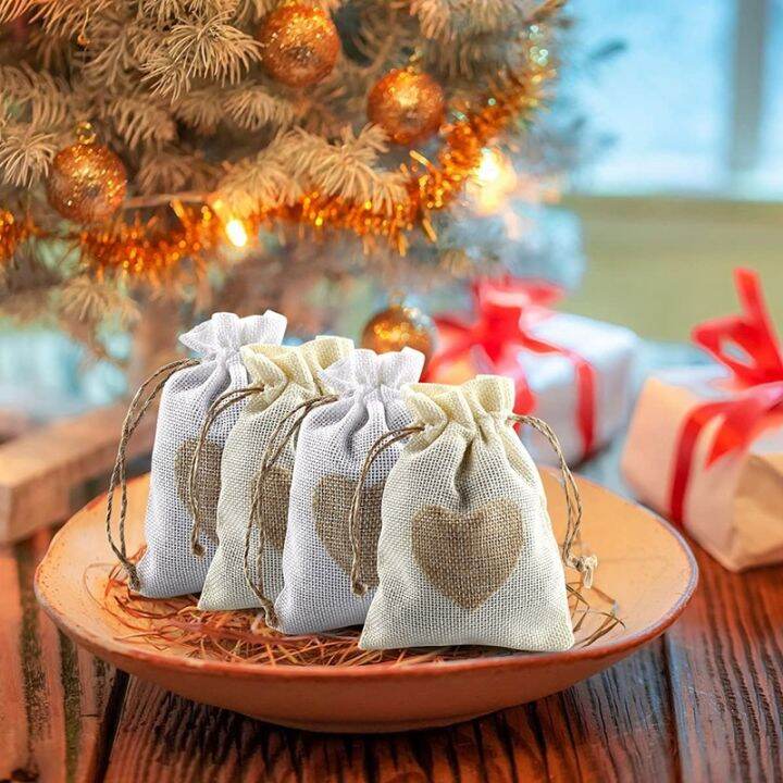 Amazon.com: Gift Boutique 24 Count Christmas Gift Bags Bulk Set Includes 4  Jumbo 6 Large 6 Medium 8 Small Holiday Xmas Gifts Bag Assortment with  Handles & Tags for Wrapping Any Size