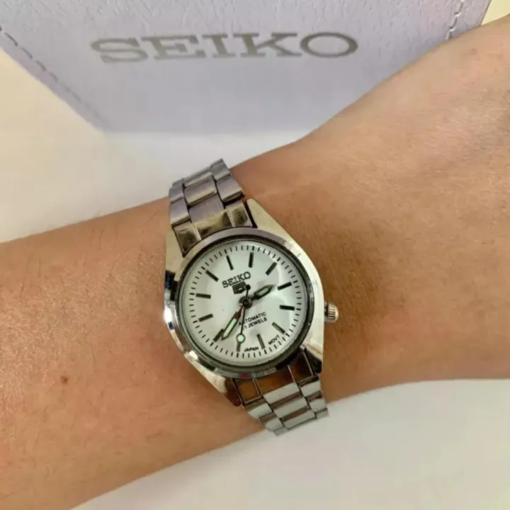 Seiko 5 21 Jewels Automatic Hand Movement White Dial Stainless Steel Watch For Women Silver