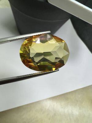 บุษราคัม เนื้อแข็ง 19 กะรัต 15x20 มิลลิเมตร..(1 เม็ด)15X20 MM รูปร่างวงรี สะอาดตา YELLOW SAPPHIRE HARDNESS 9 พลอย100% LAB MADE