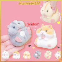 [RonnieWEN] ของเล่นแคปซูลของเล่น Kawaii,ของเล่นนมหนูแฮมสเตอร์ตุ๊กตายัดนุ่น Flocking Gashapon