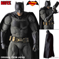 Figma ฟิกม่า งานแท้ 100% Figure Action Medicom Toy Mafex DC จาก Batman vs Superman Dawn of Justice แบทแมน ปะทะ ซูเปอร์แมน แสงอรุณแห่งยุติธรรม Bruce Wayne บรูซ เวย์น Ver Original from Japan แอ็คชั่น ฟิกเกอร์ Anime อนิเมะ การ์ตูน สามารถขยับได้ โมเดล