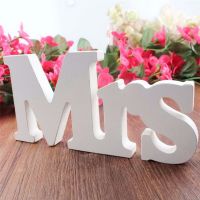 Ready Stock 1set "Mr&amp;Mrs" Letters Wedding Decoration Crafts Wooden