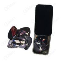 New product 10pcs heavy 0.96mm Russian doll collection guitar pick plectrum with black cute tin box packing