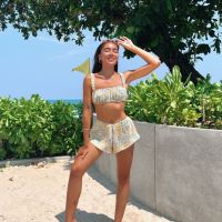 FIDUCIA BANGKOK - Heiley micro Shorts Yellow Tropical : กางเกงขาสั้น รุ่น เฮยเล่ย์ ลายพิมพ์สีเหลือง ทรอปิคอล