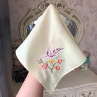 1pcs Embroidery Flower Handkerchief Silk Lady Square Pocket Women Handkerchief Towels 26cm Novelty Wedding Gift Dining Table QY8