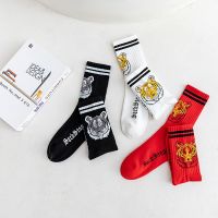 【New】เทศกาลฤดูใบไม้ผลิ Tiger Year Limited Red Tiger Striped Socks Casual Fashion Street Trend Skateboard Stockings