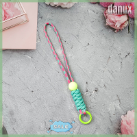 Danux ชุดสีสายคล้องมือถือเชือกผูกถักสั้นสุดสร้างสรรค์พวงกุญแจเคสโทรศัพท์มือถือ1ชิ้นสามารถถอดออกได้ป้องกันการสูญหาย