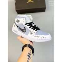 [HOT] Ready Stock Hot Sale Original ΝΙΚΕ Ar* J0dan- 1 R O- G- Mens And Womens รองเท้าบาสเก็ตบอล High-Top Fashion All-Match Casual Couple Sports Skateboard Shoes {Limited time offer}