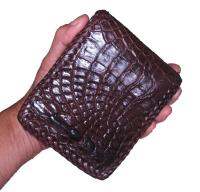 Number 005 Bect promotion Very Cool Genuine Crocodile Leather BiFold Wallet!! สุดยอดหนังท้องนางจระเข้ของแท้ 100% สีน้ำตาลเข้ม