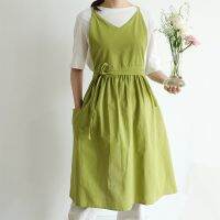 Thin Japanese and Korean v-neck sleeveless water-repellent breathable solid color adult cotton apron Aprons