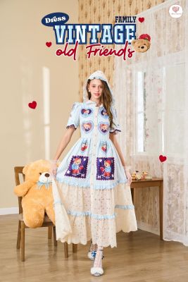 Vintage Old Friends Family Dress เดรสพิมพ์ลายน้องหมีที่กำลังเป็นกระเเสปลายกระโปรงเเต่งลูกไม้ขาวออฟไวท์ใส่เเล้วสวยสุดๆ เซ็ตครอบครัวสวยมากก