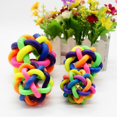 【YF】 1Pcs Sepak Takraw Cat Dog Parrot Chewing Toy Colorful Rubber Training Chew Rainbow Ball Bell Squeaky Sound Pet Accessories