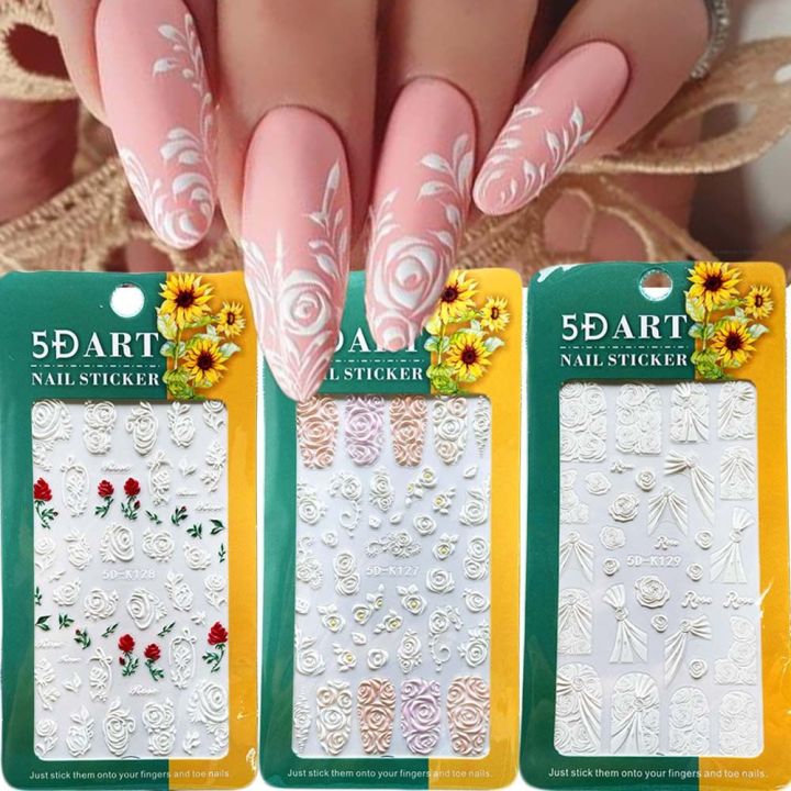 Thiết kế đám cưới Trắng Khắc Decal móng tay lễ tình nhân Hoa Khi tình yêu được chứng minh bằng hành động, đám cưới là một thông điệp rõ ràng. Và để đám cưới của bạn thật lung linh và ấn tượng, chúng tôi cung cấp dịch vụ trang trí móng tay đám cưới với các thiết kế Trắng Khắc Decal và hoa văn tinh tế. Hãy để chúng tôi giúp bạn tạo nên một sự kiện đặc biệt nhất trong đời người.