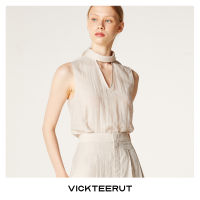 VICKTEERUT (ราคาปกติ 6,350-.) Re-Edition Sleeveless Blouse with Cut-Out Detail เสื้อแขนกุด ตกแต่งดีเทลคัตเอาท์