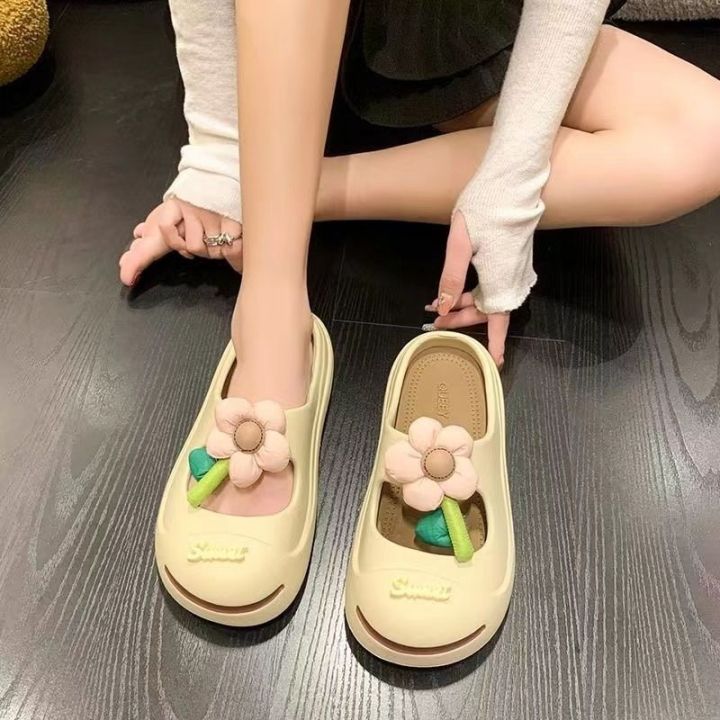 hot-sale-hole-shoes-womens-outer-2023-spring-and-summer-new-net-red-cute-cartoon-stepping-on-shit-feeling-baotou-half-slippers-beach-sandals