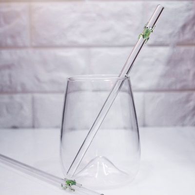 8mm Clear Glass Borosilicate Drinking Straw with a frog pattern Reusable Straws Straight | a small frog on the straw Barware