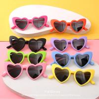 New Kids Cute Colors Sunglasses Heart Outdoor Children Lovely Personality Street Shooting Sunglasses Classic Girl Boy Sunglasses Cycling Sunglasses