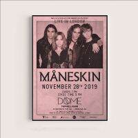 ✌Band Maneskin Live In London โปสเตอร์และภาพพิมพ์ผ้าใบวาดภาพลายผนังศิลปะ Picture Room การตกแต่งบ้านโปสเตอร์วงดนตรีร็อก