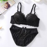 2023 Korean Spring Style Lingerie Panty Set No Steel Ring 3/4 Cup Gathered Bra Panties 2 Pieces Large Size Bralette Satin Retro Bra Set