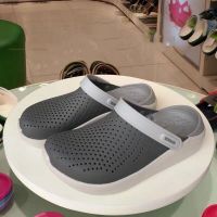 รองเท้า Crocs ของแท้สำหรับผู้ชายและผู้หญิง Lite Ride Beach รองเท้าแตะกันหนาว