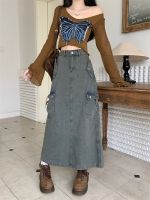 original Uniqlo 2023 New Retro pear-shaped denim skirt for women in autumn small high-waisted and slim slit overalls mid-length skirt