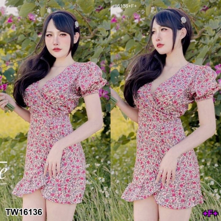 พร้อมส่ง-minidress-เดรสสั้น-คอวีแขนสั้น-ลายดอก-แขนตุ๊กตา-เนื้อผ้าไม่หนาใส่สบาย-ลายนี้น่ารักมากกก