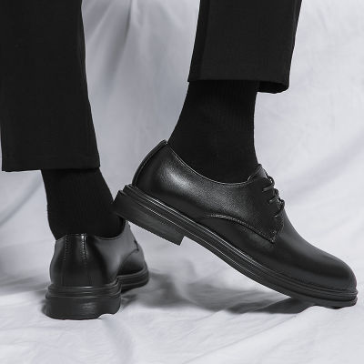 รองเท้าหนังโบรกสำหรับสำนักงานหรือปลายแหลมแบบคลาสสิกสำหรับงานปาร์ตี้สีสีดำล้วนรองเท้าชุดเดรส