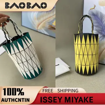 BAO BAO ISSEY MIYAKE - Blue Loop Bag in 2023