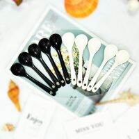 5Pcs/Set Cute White Black Porcelain Ceramic Spoon Coffee Cup Mug Spoons Latte Sugar Tableware Small Handle Dessert Teaspoon Serving Utensils