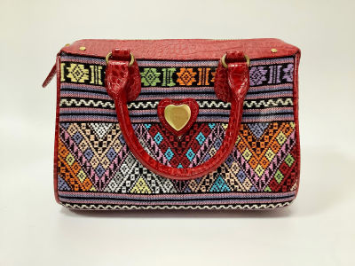 WelcomeWinter กระเป๋าหนังแท้ผสมผ้าไทย รุ่น Mini Red Size 23 x 17 x 12 cm.